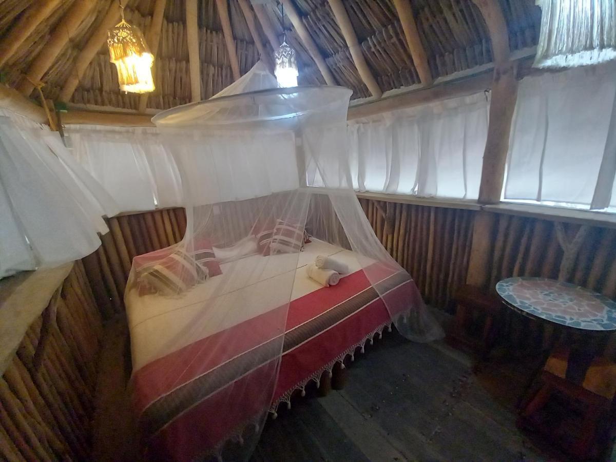 Cabanas Ida Y Vuelta Isla Holbox Exterior photo