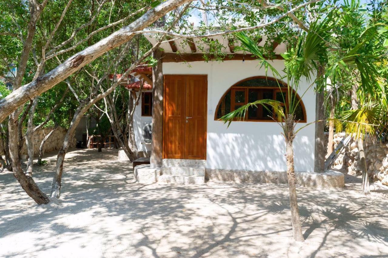 Cabanas Ida Y Vuelta Isla Holbox Exterior photo
