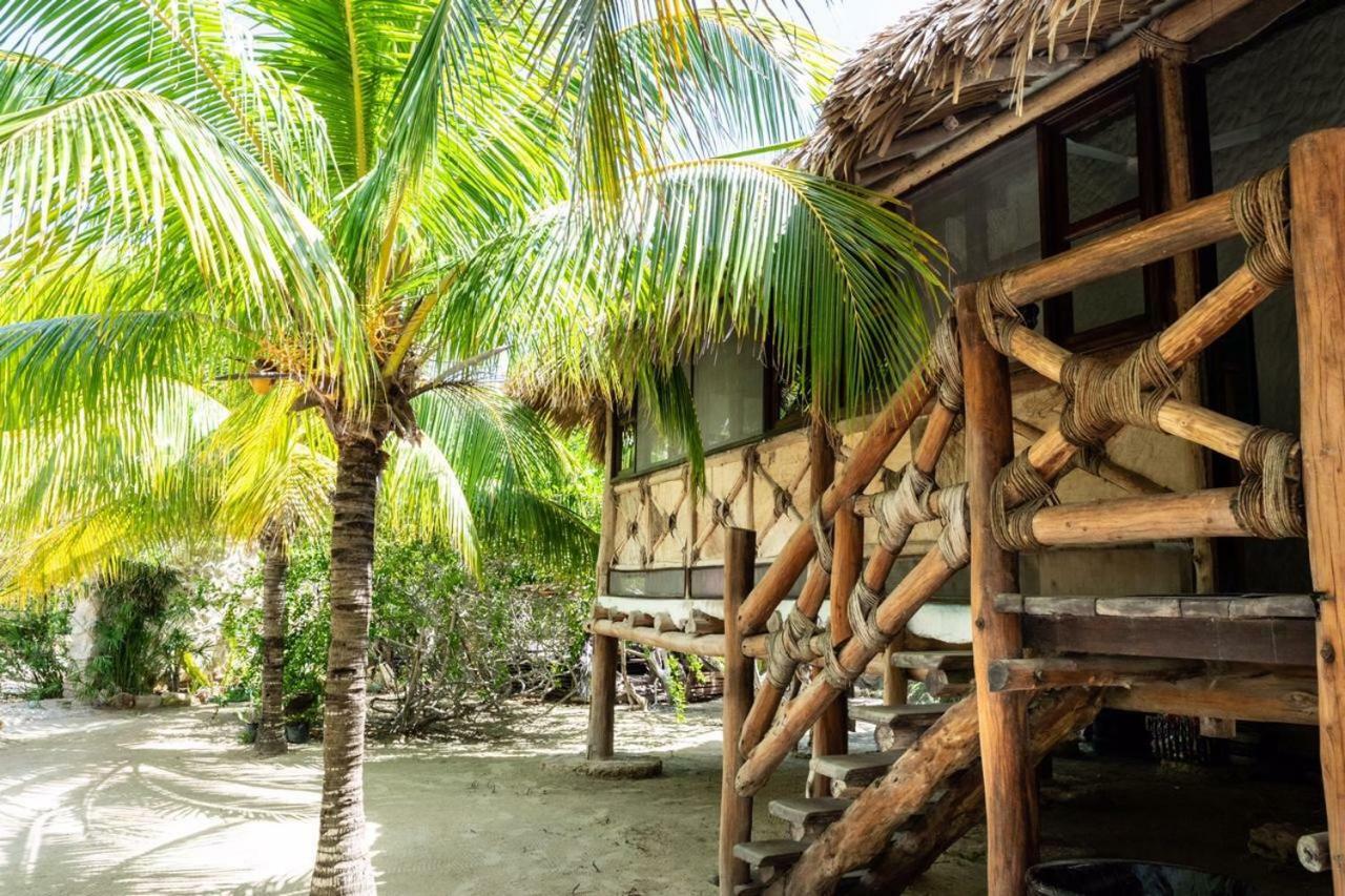 Cabanas Ida Y Vuelta Isla Holbox Exterior photo